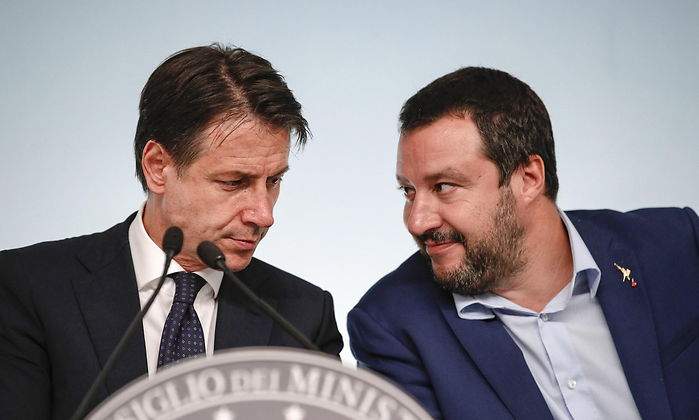 conte-salvini.jpg