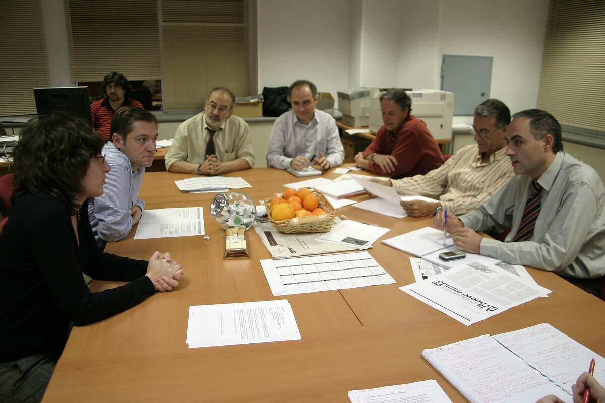 Reunión de redacción en los números cero