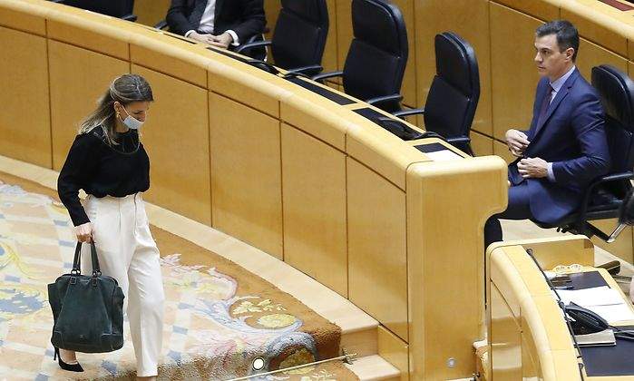 Yolanda-_Diaz-SESIoN-DE-CONTROL-Senado.jpg