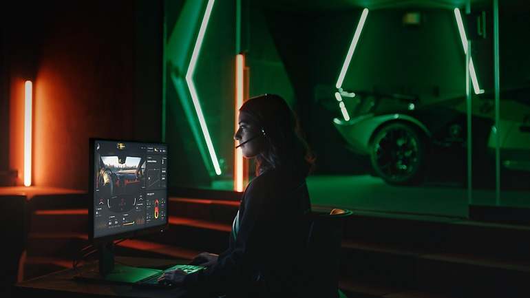 Desde la distancia, en cualquier lugar del mundo, Lamborghini pretende que se pueda disfrutar en tiempo real de una asesoría de conducción y de pilotaje.