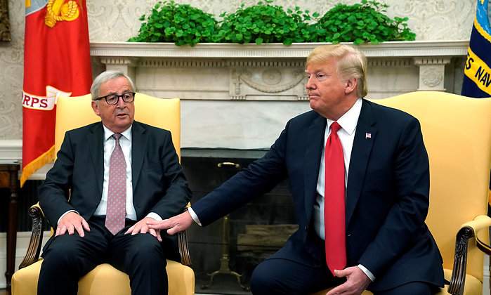 Trump-meets-with-Europ14577846.jpg