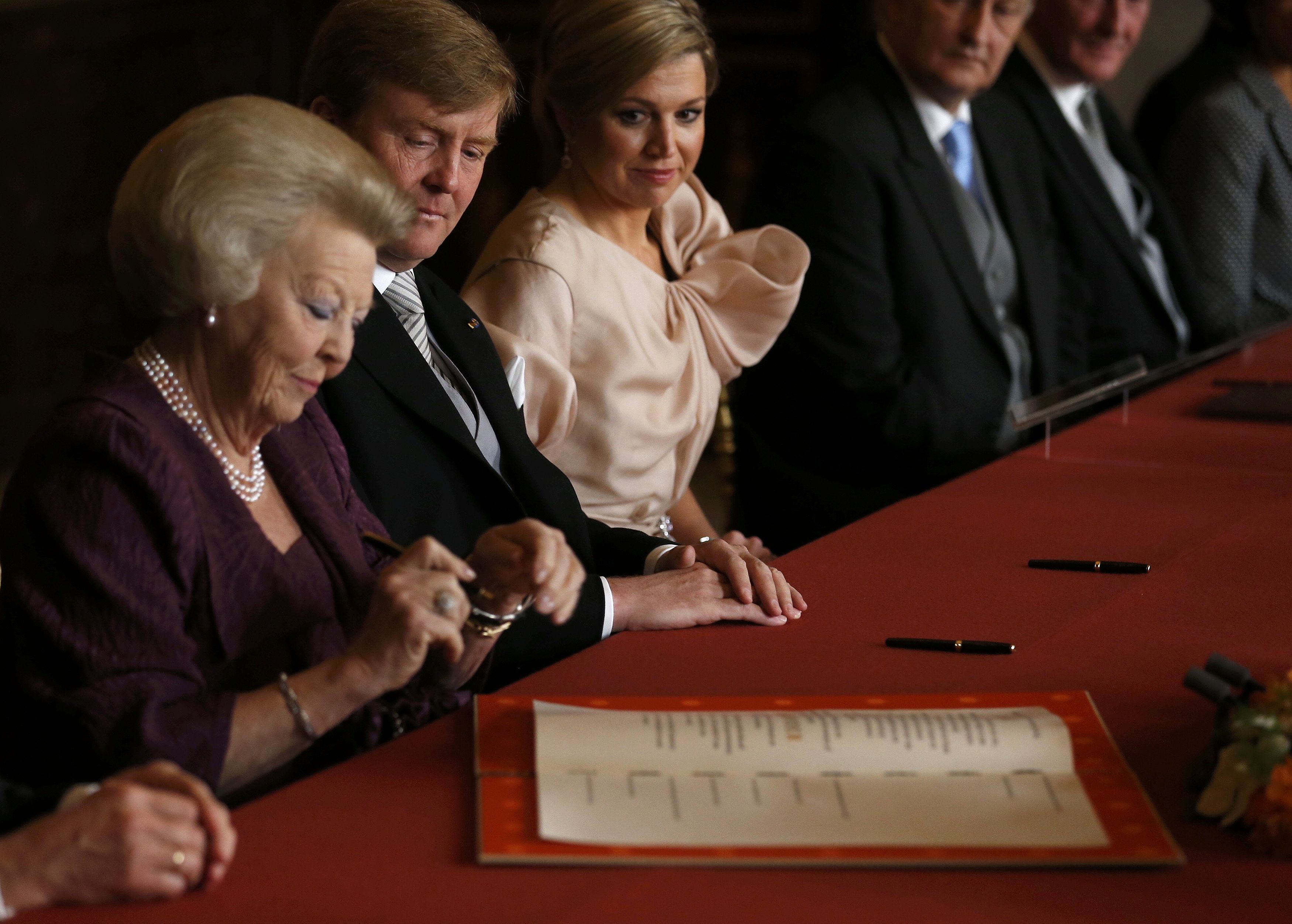La firma de la reina