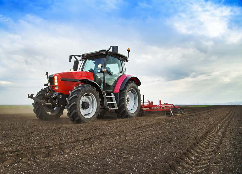Tractor en el campo