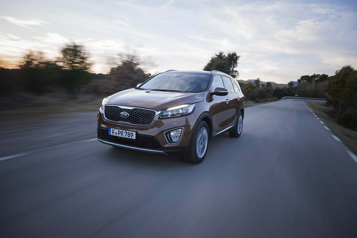 Kia Sorento. Diésel, etiqueta C / Híbrido enchufable, etiqueta CERO