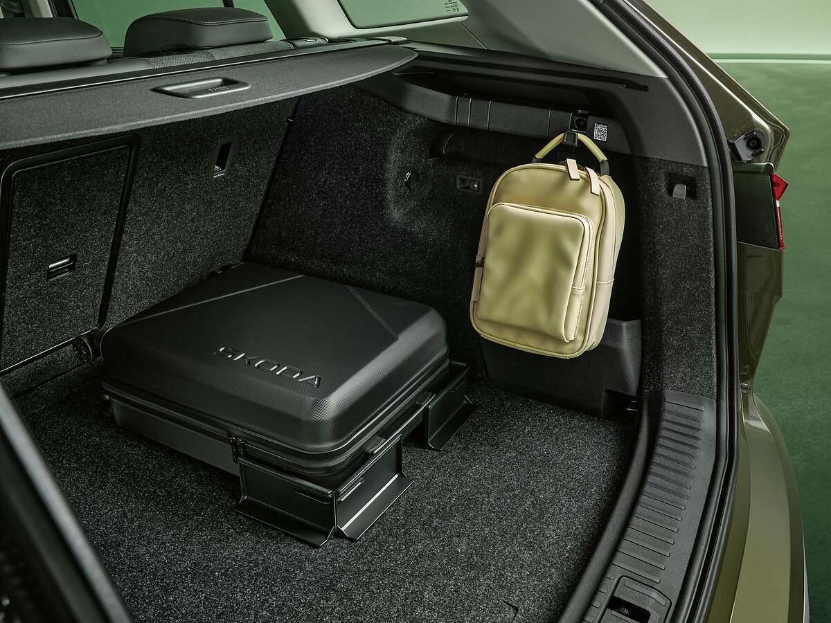 Skoda Enyaq 2025, también con las soluciones "Simply Clever" de la marca.