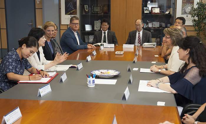 delegacion-japonesa-04-07-18_4.jpg