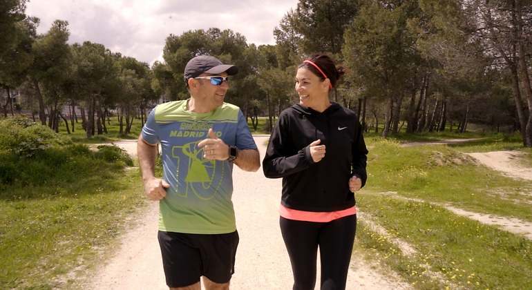 Empleados de Santander haciendo una ruta durante el Día Be Healthy.