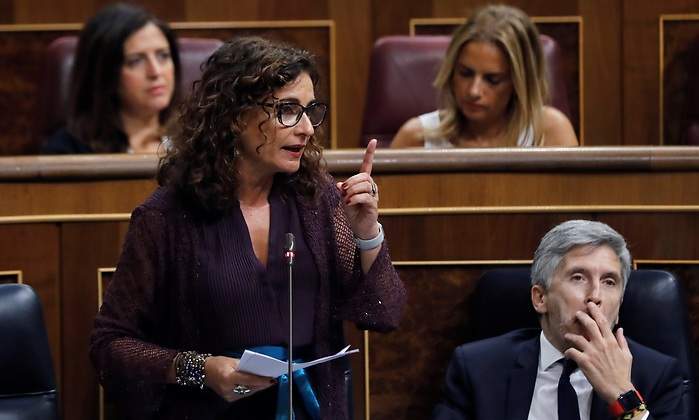 maria-jesus-montero-dedo-marlaska.jpg