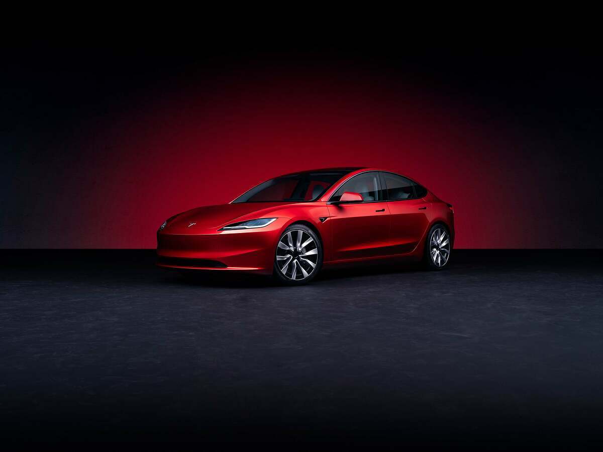 Tesla da la sorpresa: su Model 3 de escala hasta el 2º puesto