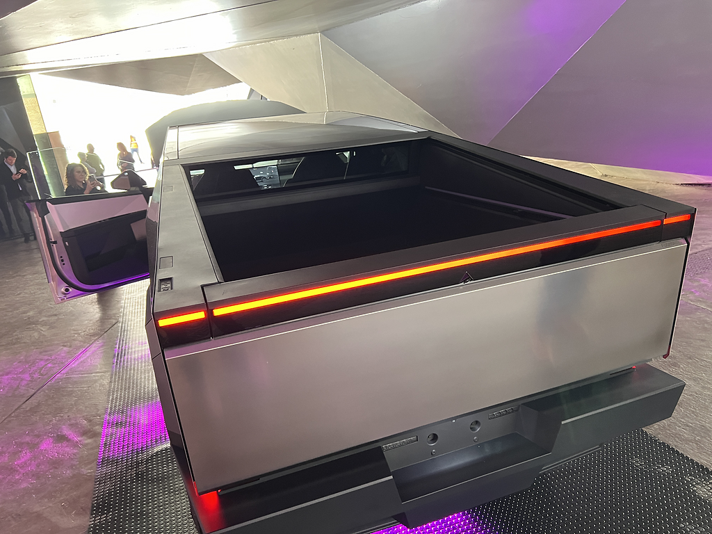 Parte trasera del Cybertruck de Tesla