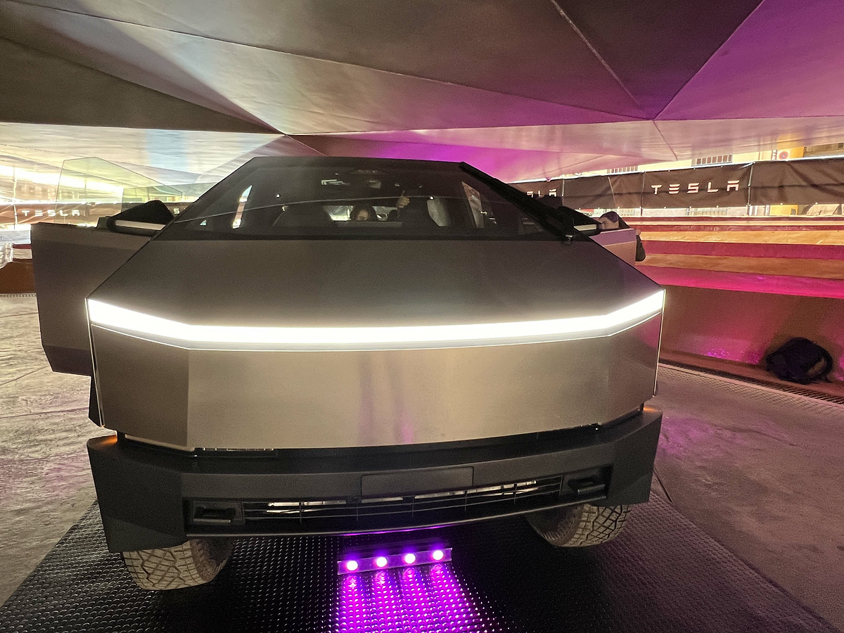Parte frontal del Cybertruck de Tesla