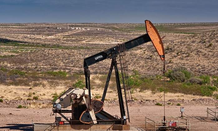 bomba-petrolo-permica-desierto.jpg
