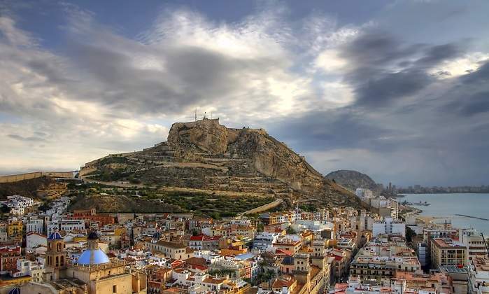 alicante-dreamstime-1.jpg