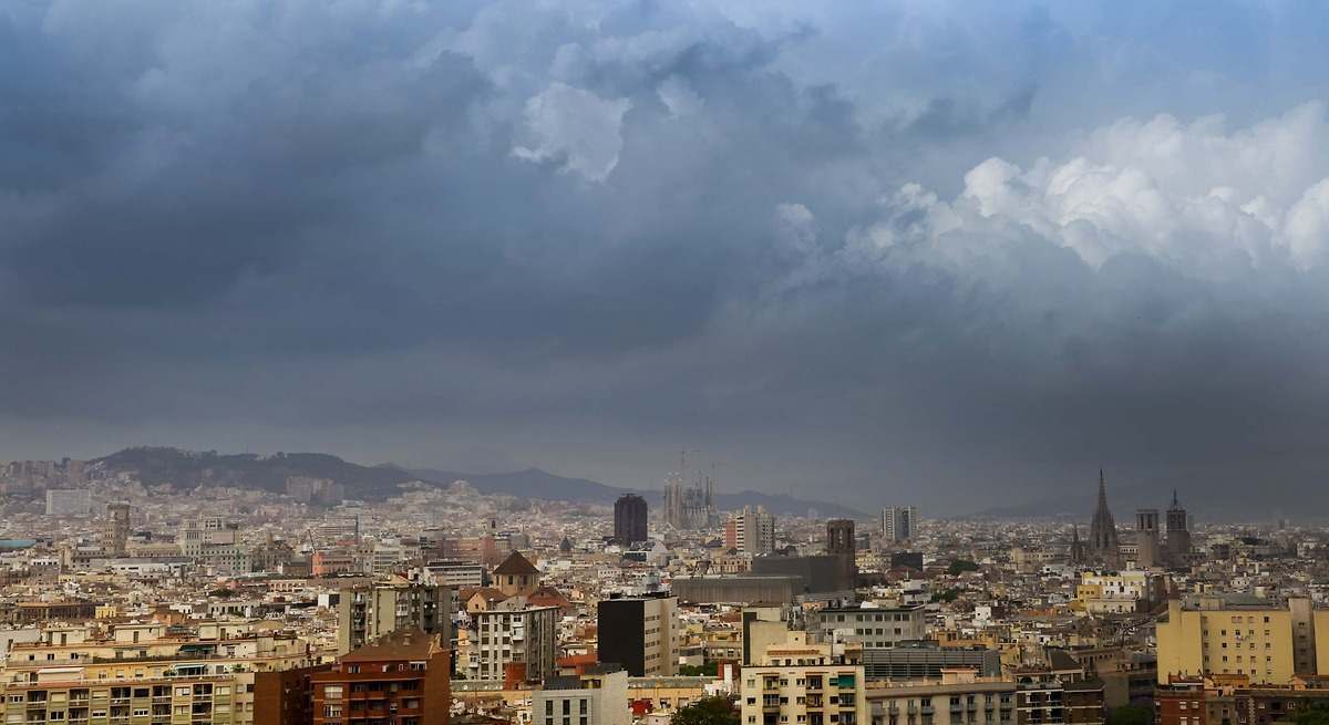 La AEMET pide que nos preparemos para lo que viene esta semana porque afectará a gran parte de España:  Bajarán 10ºC pero alcanzaremos los 40ºC 