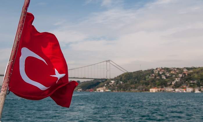 turquia-ondea-mar.jpg