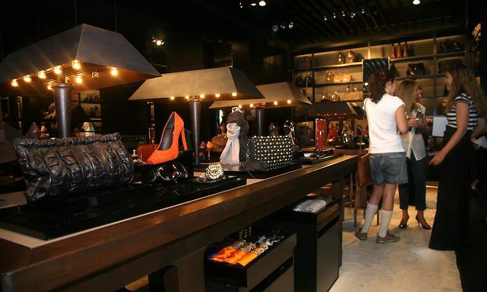 uterque-madrid-tienda-interior.jpg