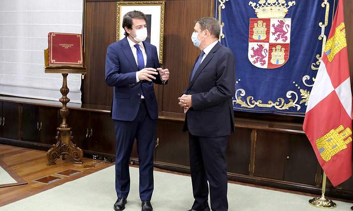 manuecoplanas.jpg