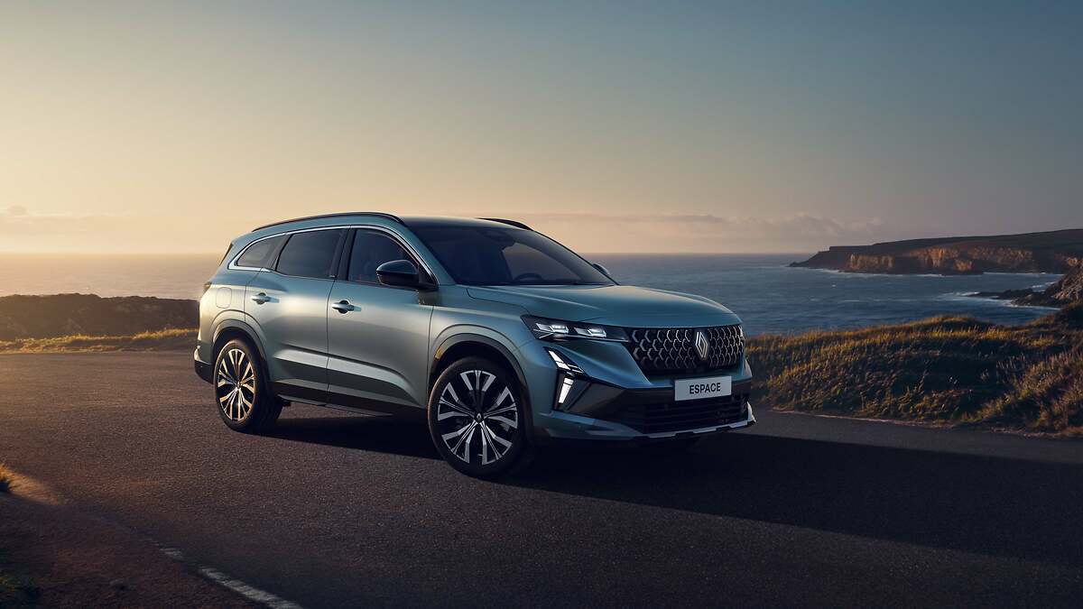 Renault Espace 2025, de 4,74 metros de largo.