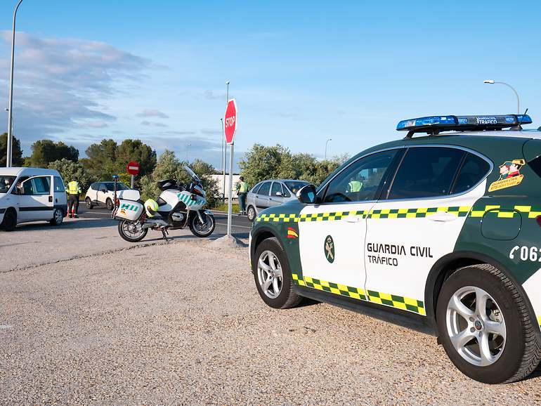 Imagen de un control de la Guardia Civil