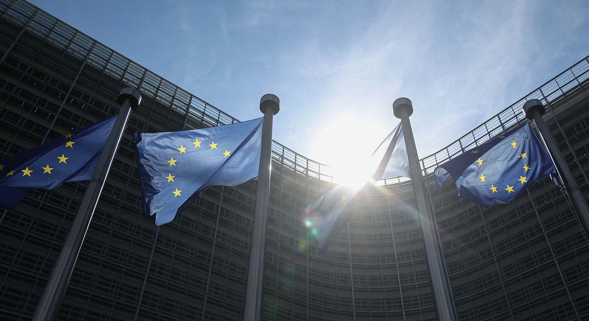 Bruselas adjudica 993 millones a 15 proyectos de hidrógeno, 8 de ellos españoles