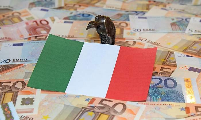 italia-buitre-bandera.jpg