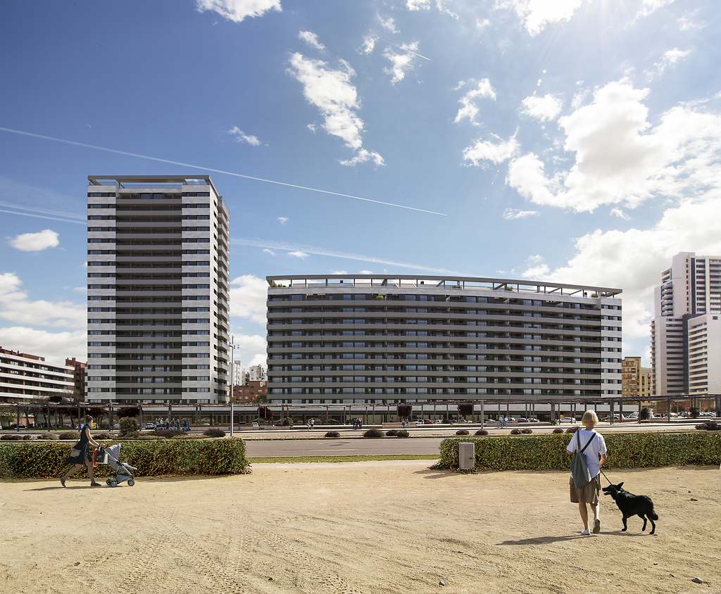 Adarve Residencial tiene una fachada ventilada cerámica que protege las viviendas de los cambios de temperatura exteriores.