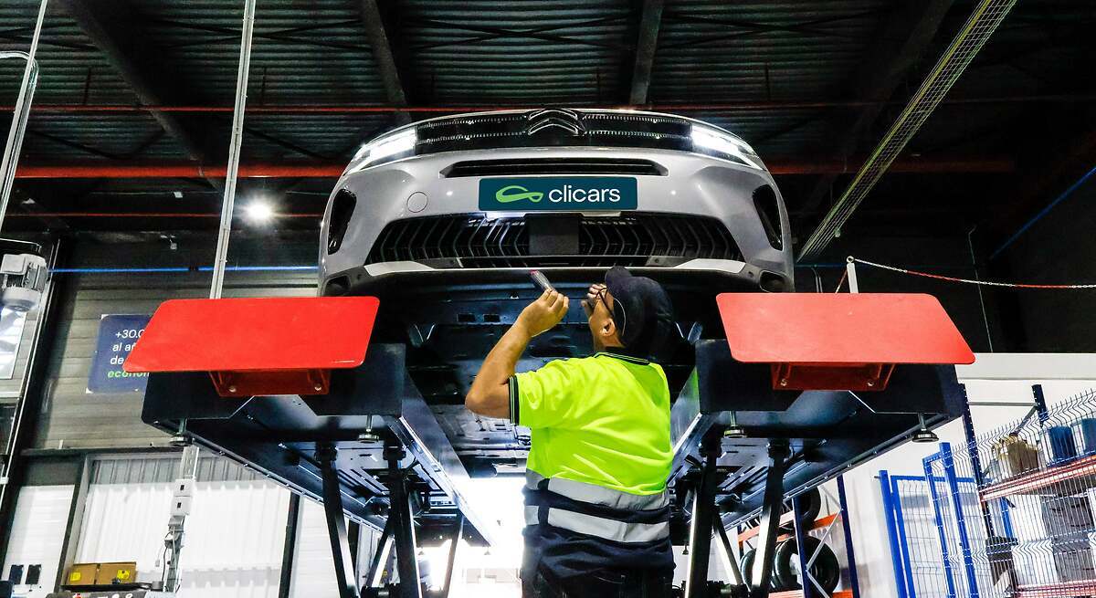 Coches reacondicionados: la alternativa que planta cara al vehículo nuevo y al usado