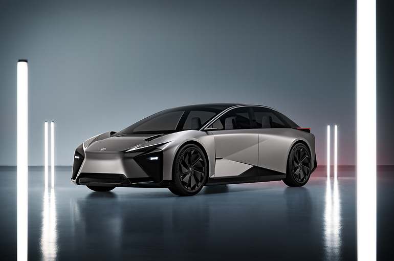 El Lexus LF-ZC.