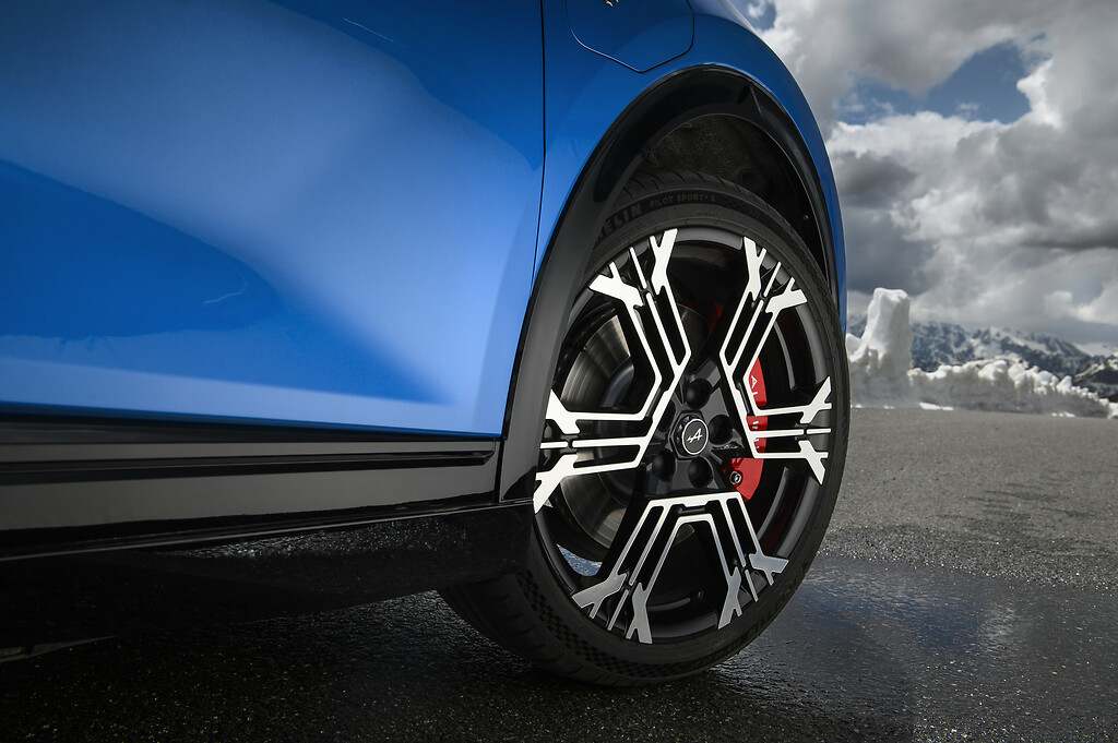 Alpine A390