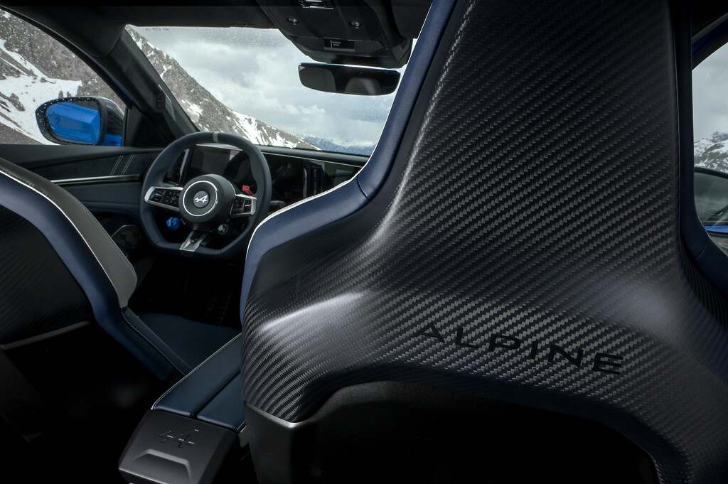 Alpine A390