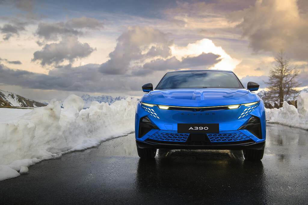 Alpine A390