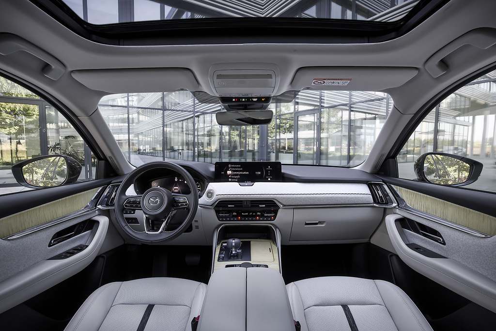 Mazda CX-80. Interior con el acabado Takumi.