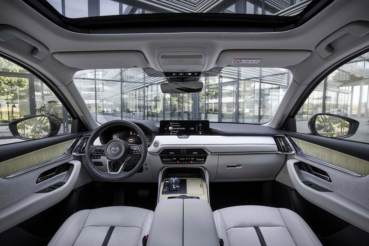 Mazda CX-80. Interior con el acabado Takumi.