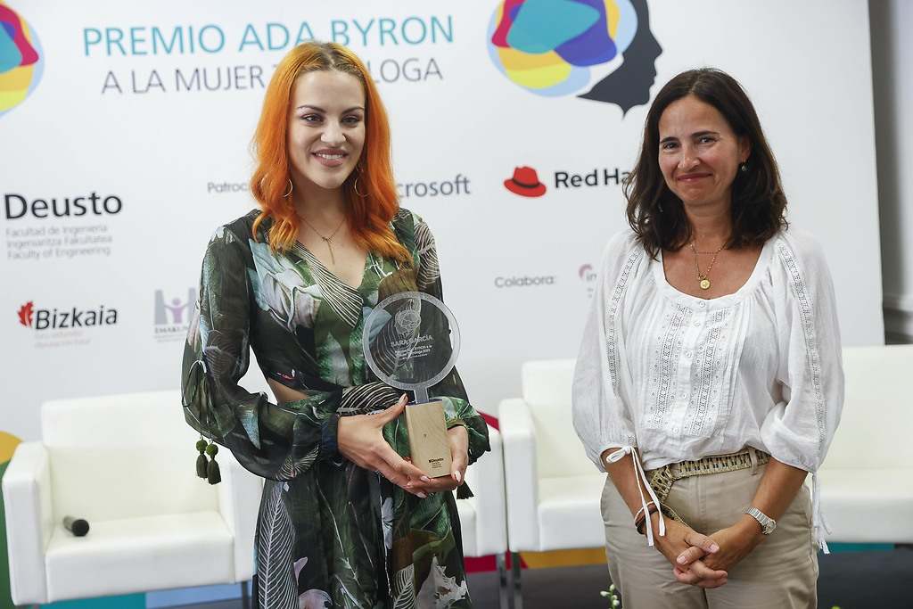 Deusto entrega el Premio Ada Byron