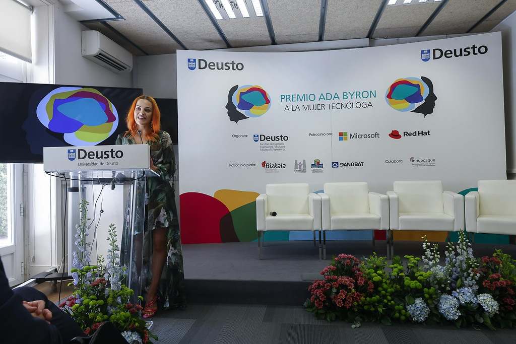 Deusto entrega el Premio Ada Byron