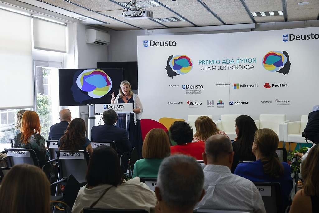Deusto entrega el Premio Ada Byron