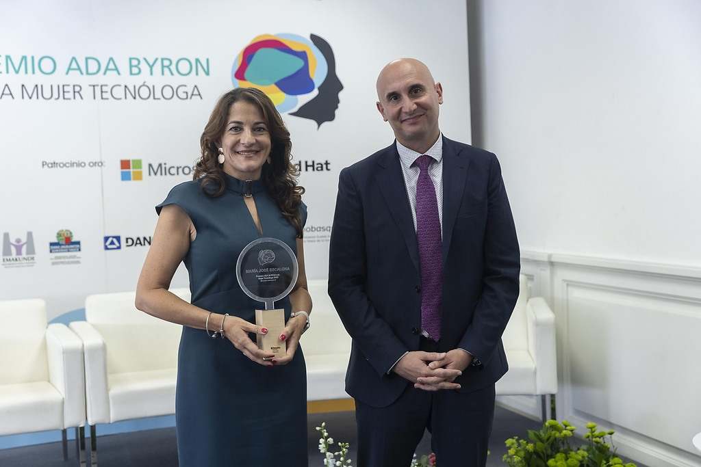 Deusto entrega el Premio Ada Byron