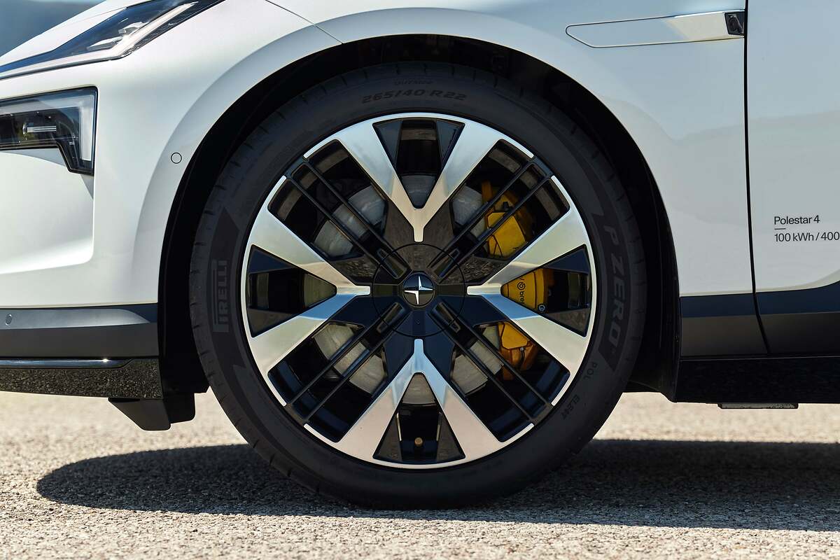 Polestar 4. Llantas de 20 a 22 pulgadas.