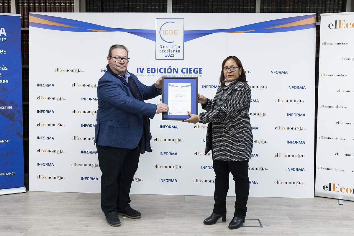 Julio Juan Castillo y María Fabiana Ríos de Altaico 2000