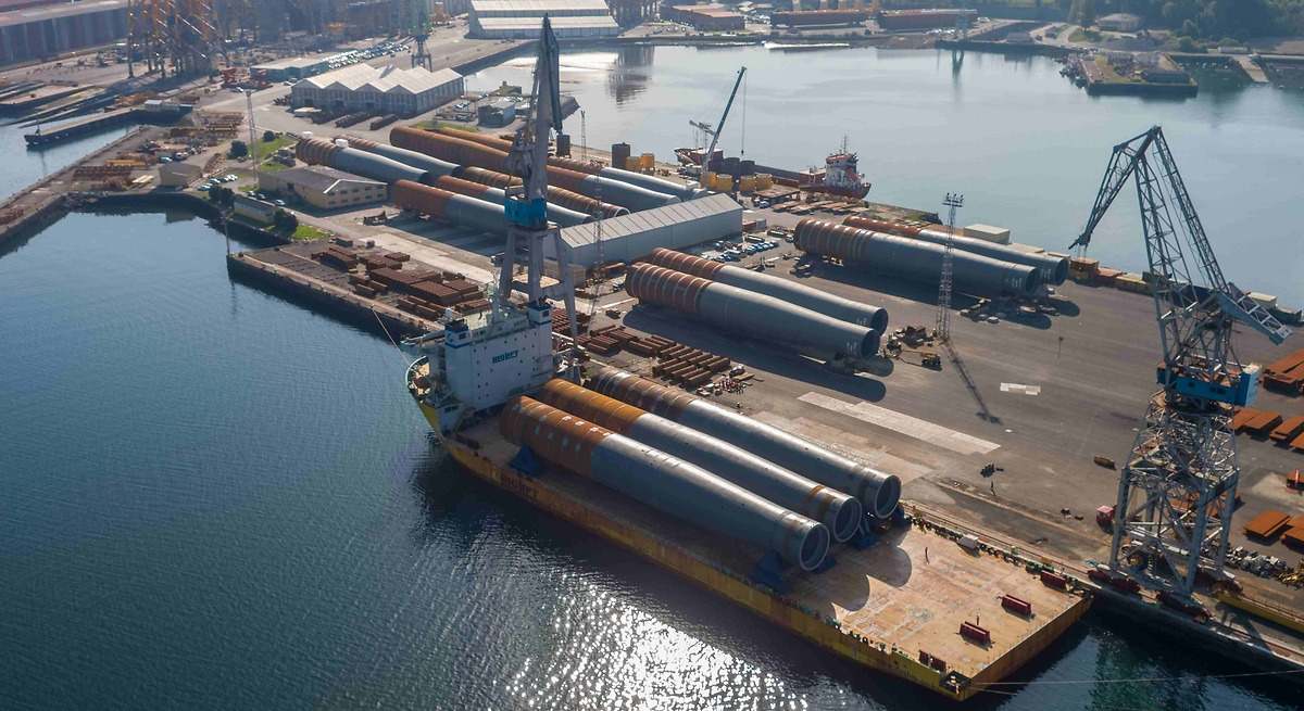 Iberdrola recibe los últimos monopilotes de Navantia y Windar para su parque eólico de Windanker (Alemania)