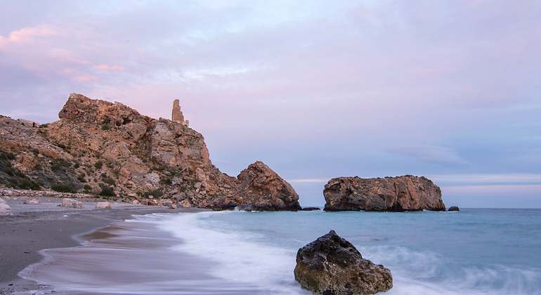 Puesta de sol en la playa de La Rijana, Costa Tropical (Granada) España