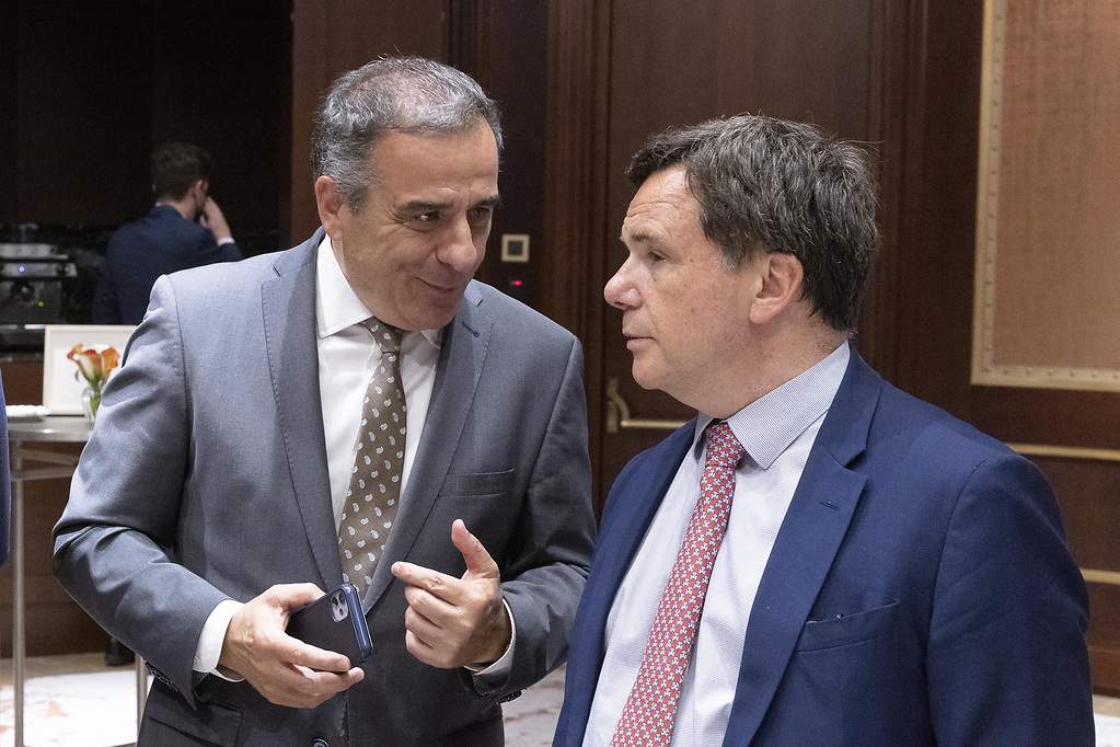 Ramón Valdivia, vicepresidente ejecutivo de Astic, y Isidoro Miranda, director general de Holcim