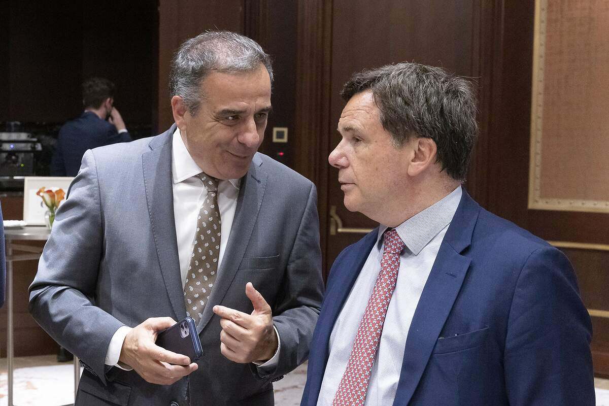 Ramón Valdivia, vicepresidente ejecutivo de Astic, y Isidoro Miranda, director general de Holcim