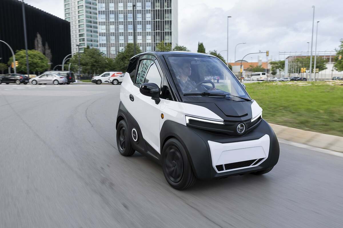 Silence 04. Un cuadriciclo 100% eléctrico con baterías de quita y pon, muy cómodo a la hora de recargar. Forma parte de la estrategia de movilidad de Acciona, centrada en el desarrollo de soluciones sostenibles para la ciudad