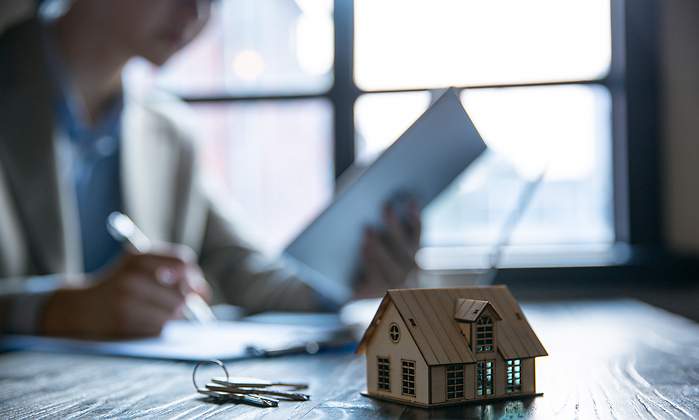 Firmar-un-acuerdo-de-venta-de-casa.jpg