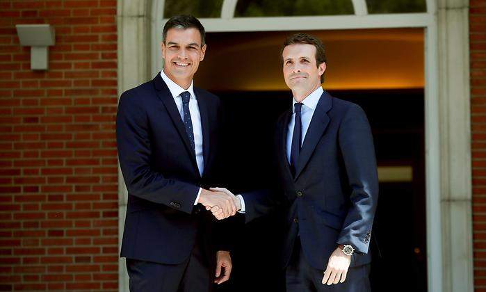 Casado-Sanchez-2ago-Moncloa.jpg