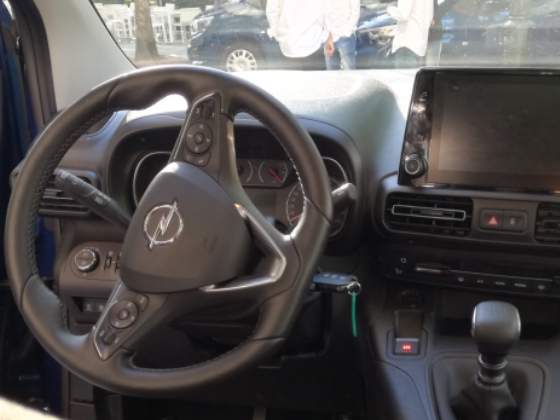 Salpicadero Opel Combo Life.