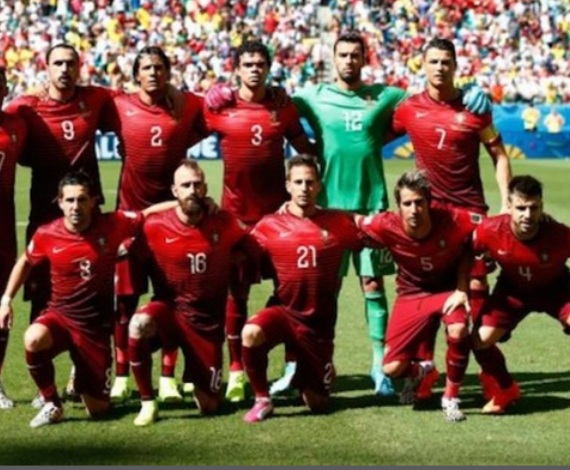 ¿Por qué posa CR7 de puntillas?