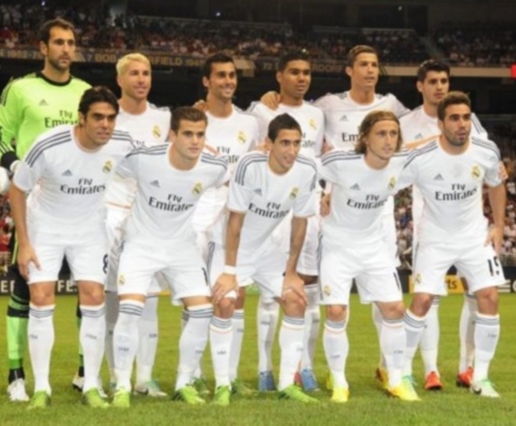 ¿Por qué posa CR7 de puntillas?