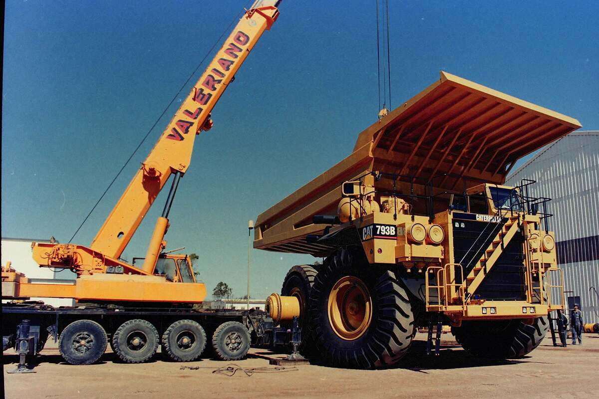 En 1996 llegaba al CEMA el dumper de mayor envergadura y capacidad del mercado